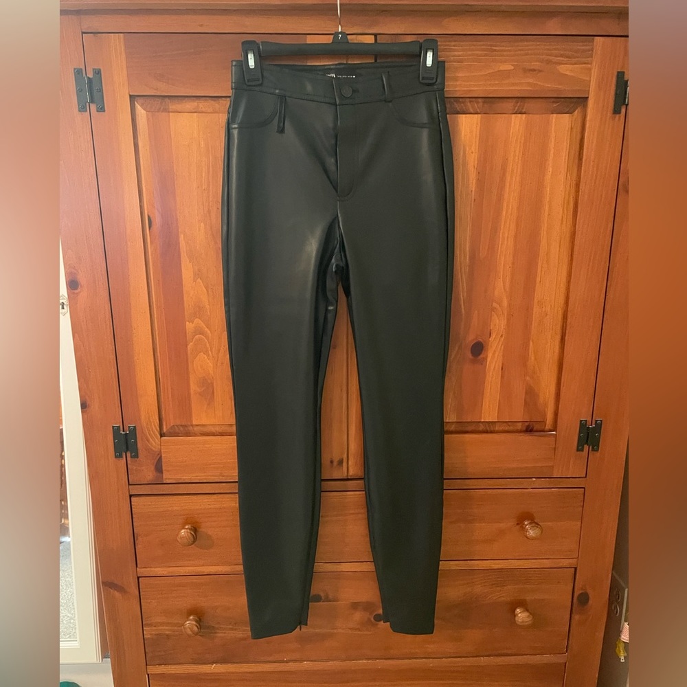 Zara Black Faux Leather Extra High Waisted Zip Split Hem Skinny Pants, sz Small
